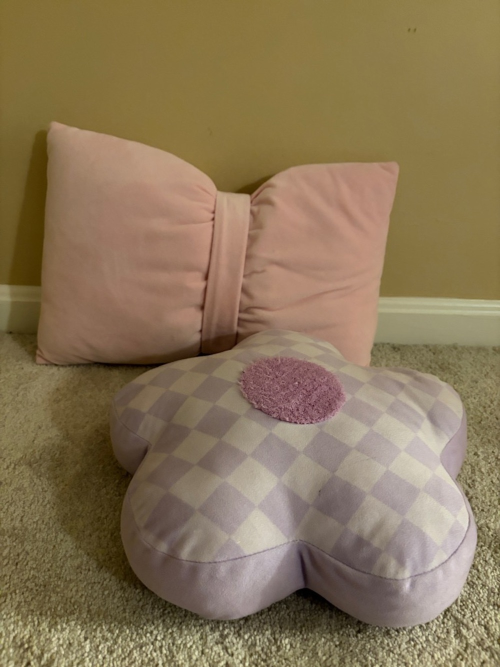 Hobby Lobby Pastel Pink Bow and Lavender Check Flower Pillow Set